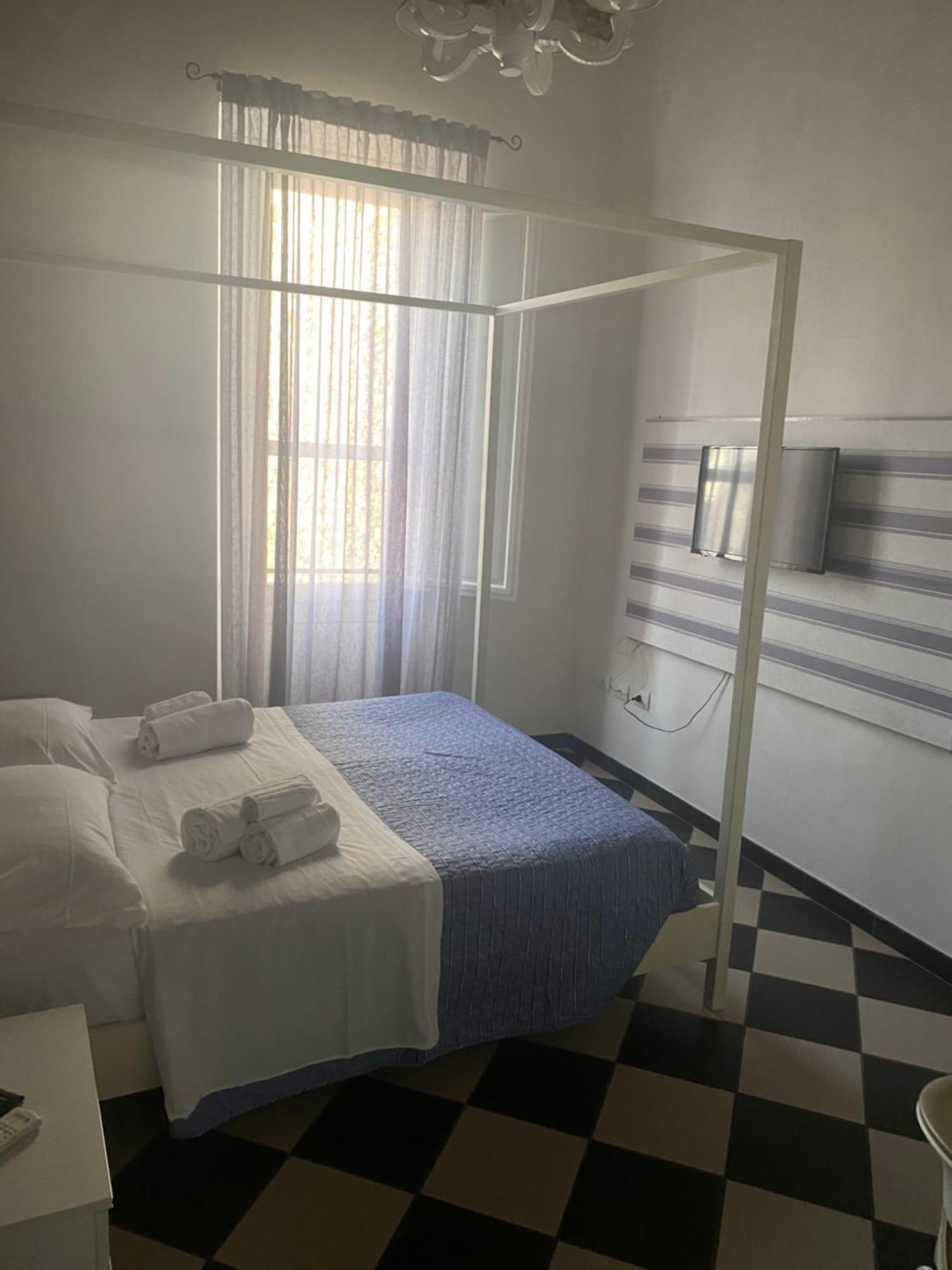 Mani Rooms Cagliari Luaran gambar